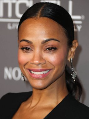 Zoe Saldana, 2 Mart 2025 Pazar günü 97. Yıllık Akademi Ödülleri 'nde Emilia Perez için En İyi Yardımcı Kadın Oyuncu dalında Oscar kazandı. CULVER ŞEHRİ, LOS ANGELES, CALIFORNIA, ABD - 10 Kasım: Amerikalı aktris Zoe Saldana          