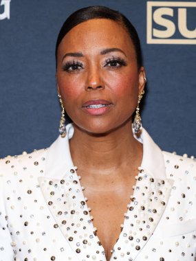 Aisha Tyler 6 Mart 2025 'te Los Angeles, Kaliforniya, ABD' de bulunan The Grove 14 'te düzenlenen Los Angeles Intrinsic Value Films' in galasına ve Sümer 'in Queen of the Ring' ine geldi..