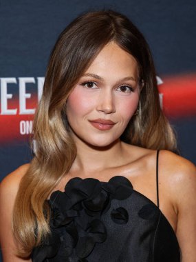 Kelli Berglund, Los Angeles Intrinsic Value Films 'in galası ve Sümer' in 