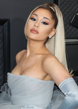 Ariana Grande Butera, 2 Mart 2025 Pazar günü 97. Yıllık Akademi Ödülleri 'nde Wicked' deki yardımcı rol adaylığıyla Oscar 'ı kazanmadı. LOS ANGELES, CALIFORNIA, ABD - 26 Ocak: Amerikalı şarkıcı, söz yazarı ve oyuncu Ariana Grande   