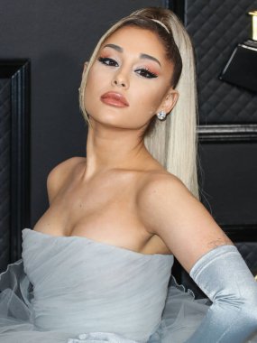 Ariana Grande Butera, 2 Mart 2025 Pazar günü 97. Yıllık Akademi Ödülleri 'nde Wicked' deki yardımcı rol adaylığıyla Oscar 'ı kazanmadı. LOS ANGELES, CALIFORNIA, ABD - 26 Ocak: Amerikalı şarkıcı, söz yazarı ve oyuncu Ariana Grande   
