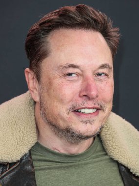 Elon Reeve Musk 3 Şubat 2024 'te Westwood, Los Angeles, Kaliforniya, ABD' deki Regency Bruin Tiyatrosu 'nda düzenlenen Vertical Entertainment' in 'Lola' nın Los Angeles prömiyerine geldi..