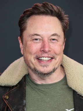 Elon Reeve Musk 3 Şubat 2024 'te Westwood, Los Angeles, Kaliforniya, ABD' deki Regency Bruin Tiyatrosu 'nda düzenlenen Vertical Entertainment' in 'Lola' nın Los Angeles prömiyerine geldi..