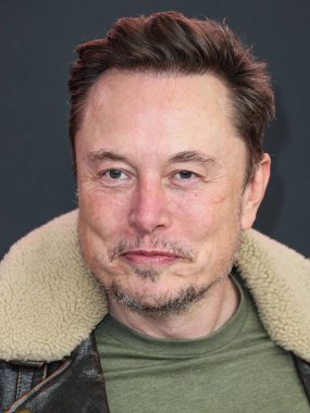 Elon Reeve Musk 3 Şubat 2024 'te Westwood, Los Angeles, Kaliforniya, ABD' deki Regency Bruin Tiyatrosu 'nda düzenlenen Vertical Entertainment' in 'Lola' nın Los Angeles prömiyerine geldi..