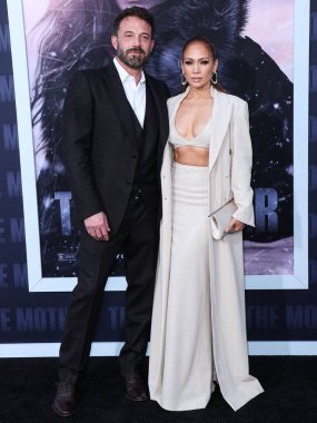 Jennifer Lopez ve Ben Affleck artık resmen bekarlar. Eski çift 6 Ocak 2025 'te boşanma anlaşmasını yapmış olsa da 20 Şubat 2025' te hakimin onayını aldılar..