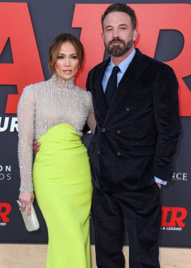 Jennifer Lopez ve Ben Affleck artık resmen bekarlar. Eski çift 6 Ocak 2025 'te boşanma anlaşmasını yapmış olsa da 20 Şubat 2025' te hakimin onayını aldılar..