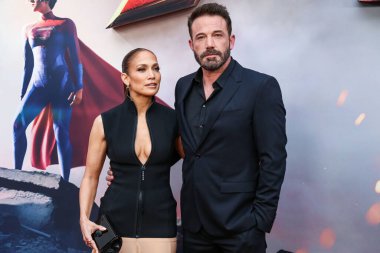 Jennifer Lopez ve Ben Affleck artık resmen bekarlar. Eski çift 6 Ocak 2025 'te boşanma anlaşmasını yapmış olsa da 20 Şubat 2025' te hakimin onayını aldılar..