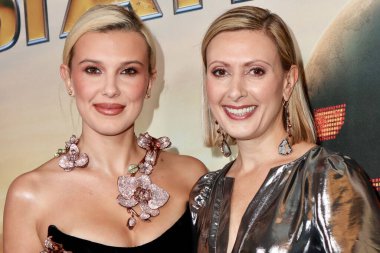 İngiliz aktris Millie Bobby Brown ve Angela Russo-Otstot, Netflix 'in' The Electric State 'adlı filminin New York Fan Screening of Netflix' ine 11 Mart 2025 'te Manhattan, New York City, ABD' de gerçekleştirildi..