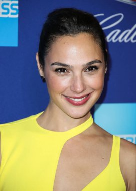 (Disney, Rachel Zegler ve Gal Gadot tartışmalarının ortasında Pamuk Prenses 'in Hollywood galasını geri çekiyor. PALM Yayları, CALIFORNIA, ABD - 02 Ocak: İsrailli aktris ve model Gal Gadot.