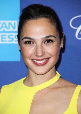(Disney, Rachel Zegler ve Gal Gadot tartışmalarının ortasında Pamuk Prenses 'in Hollywood galasını geri çekiyor. PALM Yayları, CALIFORNIA, ABD - 02 Ocak: İsrailli aktris ve model Gal Gadot.