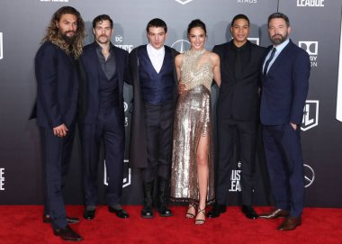 (Disney, Rachel Zegler ve Gal Gadot tartışmalarının ortasında Pamuk Prenses 'in Hollywood galasını geri çekiyor. HOLYWOOD, LOS ANGELES, CALIFORNIA, ABD - 13 Kasım: İsrailli aktris ve model Gal Gadot ve diğerleri.