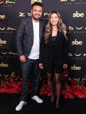 Frankie Delgado ve eşi Jennifer Acosta, 13 Mart 2025 'te Los Angeles, ABD' de bulunan Zouk Los Angeles Grand Expling Preview 'e geldiler..