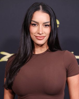 Olivia Rae, 13 Mart 2025 'te Los Angeles, Kaliforniya' daki Zouk Los Angeles 'ta düzenlenen Zouk Grand Expling Preview' e ulaşır.. 