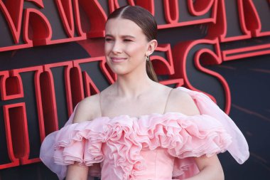 Netflix 'in şimdiye kadarki en pahalı filmi' The Electric State '320 milyon dolara mal oldu, bugün 14 Mart 2025' te gösterime girdi. Millie Bobby Brown Michelle 'i oynuyor. Santa Monica, LOS ANGELES, CALIFORNIA, ABD - 28 Haziran: İngiliz aktris Millie Bobby Brown.
