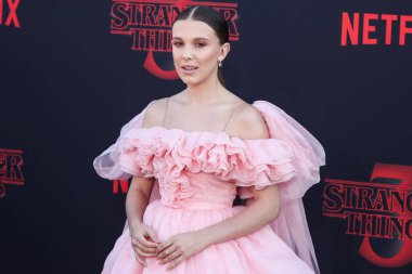 Netflix 'in şimdiye kadarki en pahalı filmi' The Electric State '320 milyon dolara mal oldu, bugün 14 Mart 2025' te gösterime girdi. Millie Bobby Brown Michelle 'i oynuyor. Santa Monica, LOS ANGELES, CALIFORNIA, ABD - 28 Haziran: İngiliz aktris Millie Bobby Brown.