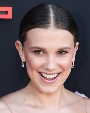 Netflix 'in şimdiye kadarki en pahalı filmi' The Electric State '320 milyon dolara mal oldu, bugün 14 Mart 2025' te gösterime girdi. Millie Bobby Brown Michelle 'i oynuyor. Santa Monica, LOS ANGELES, CALIFORNIA, ABD - 28 Haziran: İngiliz aktris Millie Bobby Brown.