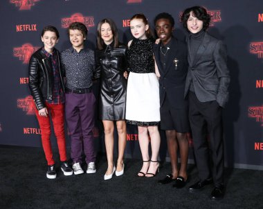 Netflix 'in şimdiye kadarki en pahalı filmi' The Electric State '320 milyon dolara mal oldu, bugün 14 Mart 2025' te gösterime girdi. Millie Bobby Brown Michelle 'i oynuyor. Westwood, LOS ANGELES, CALIFORNIA, ABD - 26 Ekim: Bobby Brown diğerleriyle birlikte.
