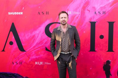 Amerikalı aktör ve yapımcı Aaron Paul, 17 Mart 2025 'te Los Angeles, Kaliforniya, ABD' deki Vista Tiyatrosu 'nda düzenlenen RLJE Films and Shudder' s Ash 'in Los Angeles prömiyerine geldi..