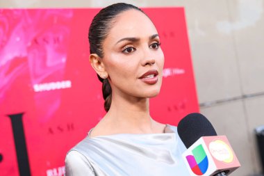 Alberta Ferretti elbisesi giyen Meksikalı aktris ve şarkıcı Eiza Gonzlez (Eiza Gonzalez), 17 Mart 2025 'te Los Angeles' taki Vista Tiyatrosu 'nda düzenlenen RLJE Filmcilik ve Shudder' Ash 'in Los Angeles galasına gelir.       