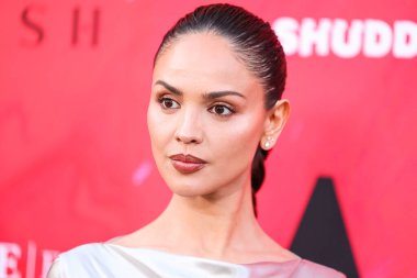 Alberta Ferretti elbisesi giyen Meksikalı aktris ve şarkıcı Eiza Gonzlez (Eiza Gonzalez), 17 Mart 2025 'te Los Angeles' taki Vista Tiyatrosu 'nda düzenlenen RLJE Filmcilik ve Shudder' Ash 'in Los Angeles galasına gelir.       