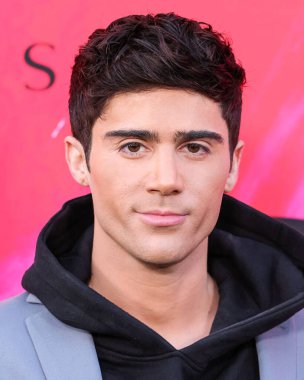 Amerikalı aktör, şarkıcı ve dansçı Max Ehrich, 17 Mart 2025 'te Los Angeles, Kaliforniya, ABD' deki Vista Tiyatrosu 'nda düzenlenen RLJE Filmcilik ve Shudder' Ash 'in Los Angeles Premiere' ine geldi..