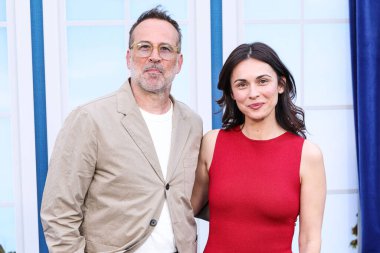 Jason Lee ve eşi Ceren Alkac, Netflix 'in 