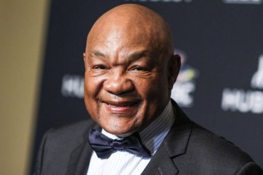 George Foreman 76 yaşında öldü. George Foreman 3 Mayıs 2019 'da ABD' nin Las Vegas eyaletinin Las Vegas şehrinde Encore 'da düzenlenen Hublot x WBC Şampiyonlar Gecesi' ne geldi.. 