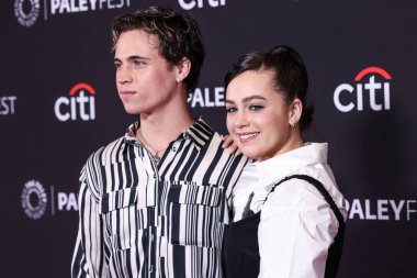 Amerikalı aktör Tanner Buchanan ve kız arkadaşı / Amerikalı aktris Mary Mouser 2025 PaleyFest LA 'e (42. William S. Paley Televizyon Festivali) geldiler - Netflix' in 'Kobra Kai' sezonu 6.  