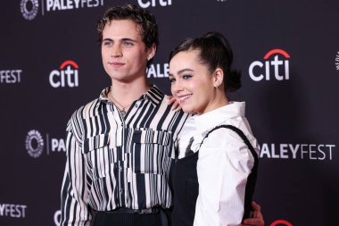 Amerikalı aktör Tanner Buchanan ve kız arkadaşı / Amerikalı aktris Mary Mouser 2025 PaleyFest LA 'e (42. William S. Paley Televizyon Festivali) geldiler - Netflix' in 'Kobra Kai' sezonu 6.  