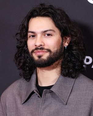 Amerikalı aktör Xolo Mariduena (Xolo Mariduena) 2025 PaleyFest LA (42. Geleneksel William S. Paley Televizyon Festivali) - Netflix 'in' Kobra Kai 'sezonu 6.