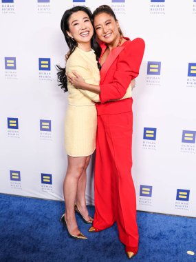 Sherry Cola ve Ashley Park, 22 Mart 2025 'te Fairmont Century Plaza' da düzenlenen 2025 Los Angeles İnsan Hakları Kampanyası 'na geldiler.. 
