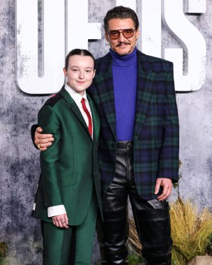 Gabriel Luna ve Bella Ramsey 24 Mart 2025 'te Hollywood, Los Angeles, Kaliforniya, ABD' de bulunan TCL Çin Tiyatrosu IMAX 'te düzenlenen' The Last Of Us 'sezonunun Los Angeles Prömiyeri' ne geldiler..
