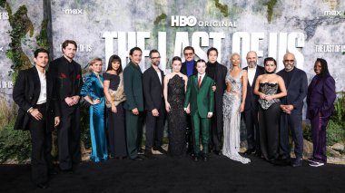 Los Angeles 'taki HBO' nun Orijinal Dizisi 'The Last Of Us' ikinci sezonunda film kadrosu 24 Mart 2025 'te Hollywood, Los Angeles, Kaliforniya, ABD' deki TCL Çin Tiyatrosu IMAX 'ta yapıldı..