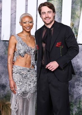Tati Gabrielle ve Spencer Lord, 24 Mart 2025 'te Hollywood, Los Angeles, Kaliforniya, ABD' de bulunan TCL Çin Tiyatrosu IMAX 'te düzenlenen' The Last Of Us 'dizisinin Los Angeles Prömiyeri' ne geldiler..