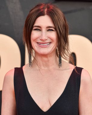Amerikalı aktris ve komedyen Kathryn Hahn, Apple TV 'nin dünya prömiyeri +' The Stüdyo 'Sezon 1' e 24 Mart 2025 'te Los Angeles, Kaliforniya, ABD' deki Academy Museum of Motion Pictures 'ta geldi.. 