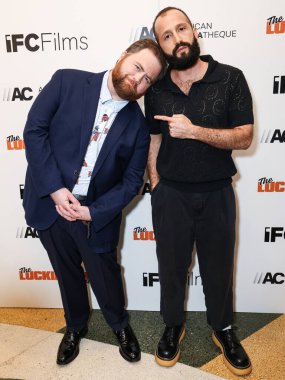 Amerikalı aktör Paul Walter Hauser ve Kolombiyalı film yönetmeni Samir Oliveros, 25 Mart 2025 'te Santa Monica, Los Angeles, Kaliforniya' da düzenlenen IFC Filmcilik Özel Gösterimi 'nin 