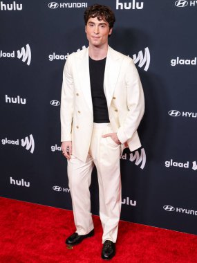 Benito Skinner, 27 Mart 2025 'te Beverly Hilton Hotel' de düzenlenen 36. GLAAD Medya Ödülleri 'ne geliyor..