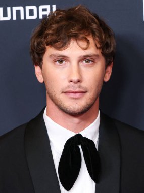 Cooper Koch, 27 Mart 2025 'te Beverly Hilton Hotel' de düzenlenen 36. Yıllık GLAAD Medya Ödülleri 'ne geliyor..