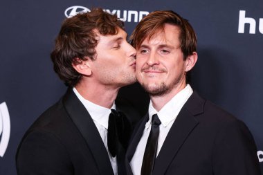 Cooper Koch ve erkek arkadaşı Stuart McClave, 27 Mart 2025 'te Beverly Hilton Hotel' de düzenlenen 36. Yıllık GLAAD Medya Ödülleri 'ne geldiler..