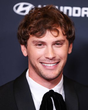 Cooper Koch, 27 Mart 2025 'te Beverly Hilton Hotel' de düzenlenen 36. Yıllık GLAAD Medya Ödülleri 'ne geliyor..