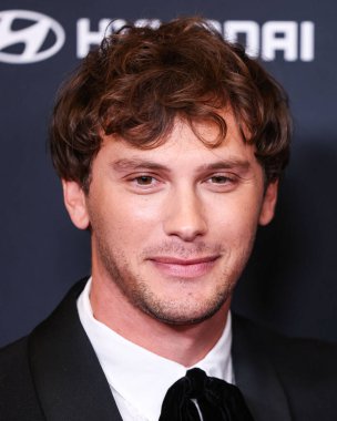 Cooper Koch, 27 Mart 2025 'te Beverly Hilton Hotel' de düzenlenen 36. Yıllık GLAAD Medya Ödülleri 'ne geliyor..