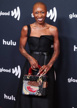 Dior 'u giyen İngiliz aktris ve şarkıcı Cynthia Erivo, 27 Mart 2025' te Beverly Hills, Los Angeles, Kaliforniya, ABD 'deki The Beverly Hilton Hotel' de düzenlenen 36..         