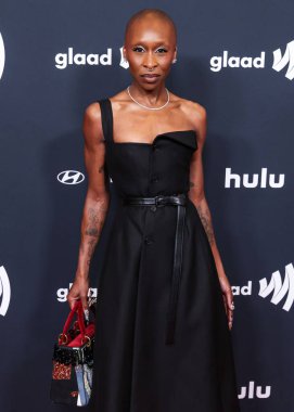 Dior 'u giyen İngiliz aktris ve şarkıcı Cynthia Erivo, 27 Mart 2025' te Beverly Hills, Los Angeles, Kaliforniya, ABD 'deki The Beverly Hilton Hotel' de düzenlenen 36..         