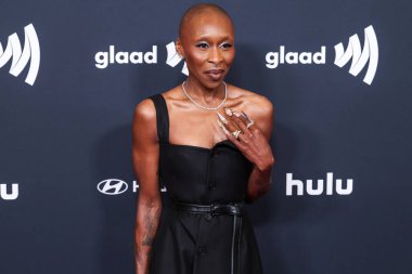 Dior 'u giyen İngiliz aktris ve şarkıcı Cynthia Erivo, 27 Mart 2025' te Beverly Hills, Los Angeles, Kaliforniya, ABD 'deki The Beverly Hilton Hotel' de düzenlenen 36..         