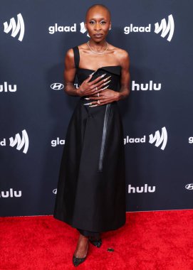 Dior 'u giyen İngiliz aktris ve şarkıcı Cynthia Erivo, 27 Mart 2025' te Beverly Hills, Los Angeles, Kaliforniya, ABD 'deki The Beverly Hilton Hotel' de düzenlenen 36..         