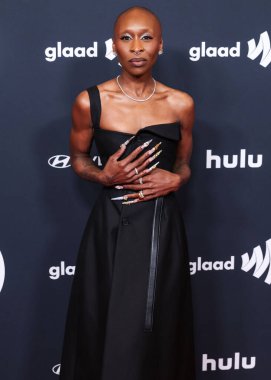 Dior 'u giyen İngiliz aktris ve şarkıcı Cynthia Erivo, 27 Mart 2025' te Beverly Hills, Los Angeles, Kaliforniya, ABD 'deki The Beverly Hilton Hotel' de düzenlenen 36..         