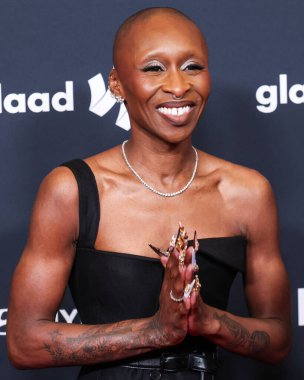 Dior 'u giyen İngiliz aktris ve şarkıcı Cynthia Erivo, 27 Mart 2025' te Beverly Hills, Los Angeles, Kaliforniya, ABD 'deki The Beverly Hilton Hotel' de düzenlenen 36..         