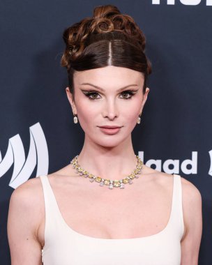 Dylan Mulvaney, 27 Mart 2025 'te Beverly Hilton Hotel' de düzenlenen 36. Yıllık GLAAD Medya Ödülleri 'ne geliyor..         