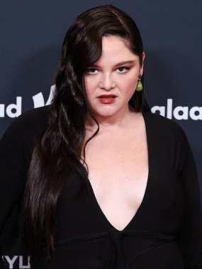 Megan Stalter, 27 Mart 2025 'te Beverly Hilton Hotel' de düzenlenen 36. Yıllık GLAAD Medya Ödülleri 'ne geliyor..
