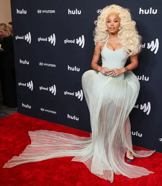 Şarkıcı-söz yazarı Tanner Adell, 27 Mart 2025 'te Beverly Hilton Hotel' de düzenlenen 36. Yıllık GLAAD Medya Ödülleri 'ne geliyor. (Fotoğraf: Xavier Collin / Image Press Agency)